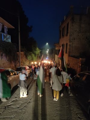 Fiaccolata per la pace a Gaza e nel mondo da Quadroni a Manziana