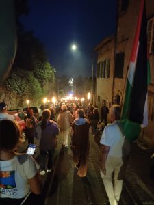 Fiaccolata per la pace a Gaza e nel mondo da Quadroni a Manziana