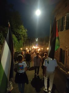 Fiaccolata per la pace a Gaza e nel mondo da Quadroni a Manziana