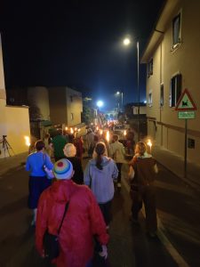 Fiaccolata per la pace a Gaza e nel mondo da Quadroni a Manziana