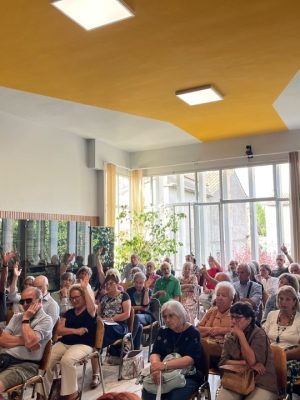 Aula consiliare Comune di Manziana - discussione ibattito sulla pace
