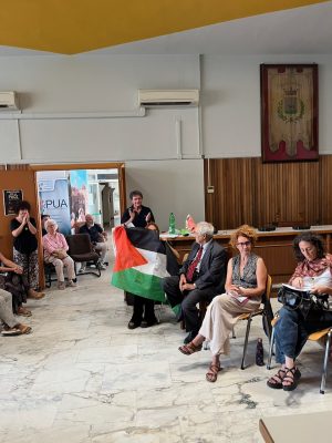 Aula consiliare Comune di Manziana - discussione sulla pace